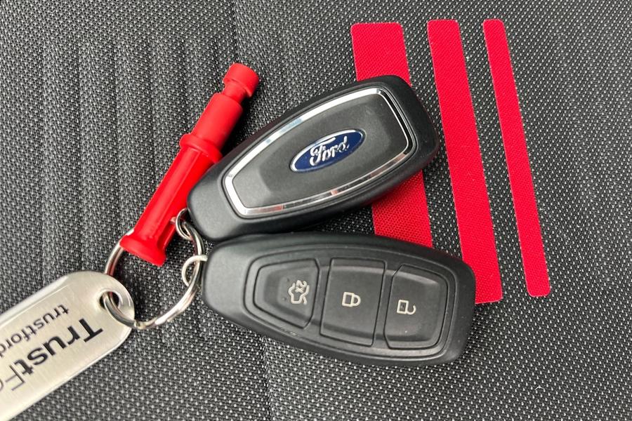 Ford FIESTA Photo autoimg-994b2881c7de5f4539480b7631f7486e924ab48d.jpg