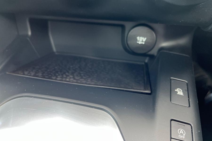 Jaguar E-PACE Photo autoimg-994e0f9ca2222795033e74d89404d32d08e7a439.jpg