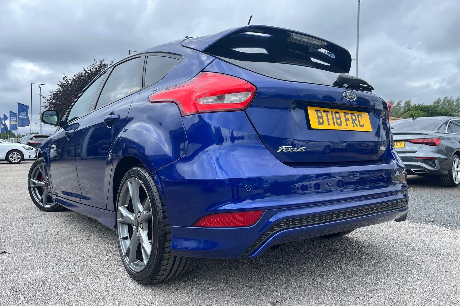 Ford Focus Photo 37