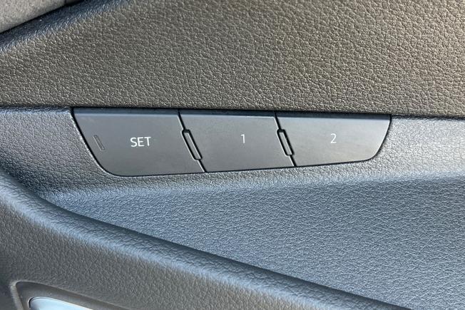 AUDI E-Tron S Photo 45