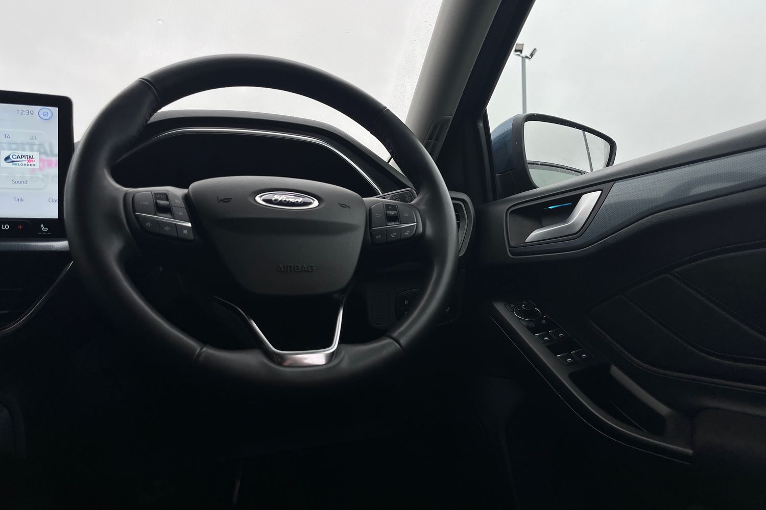 Ford Focus Photo 11
