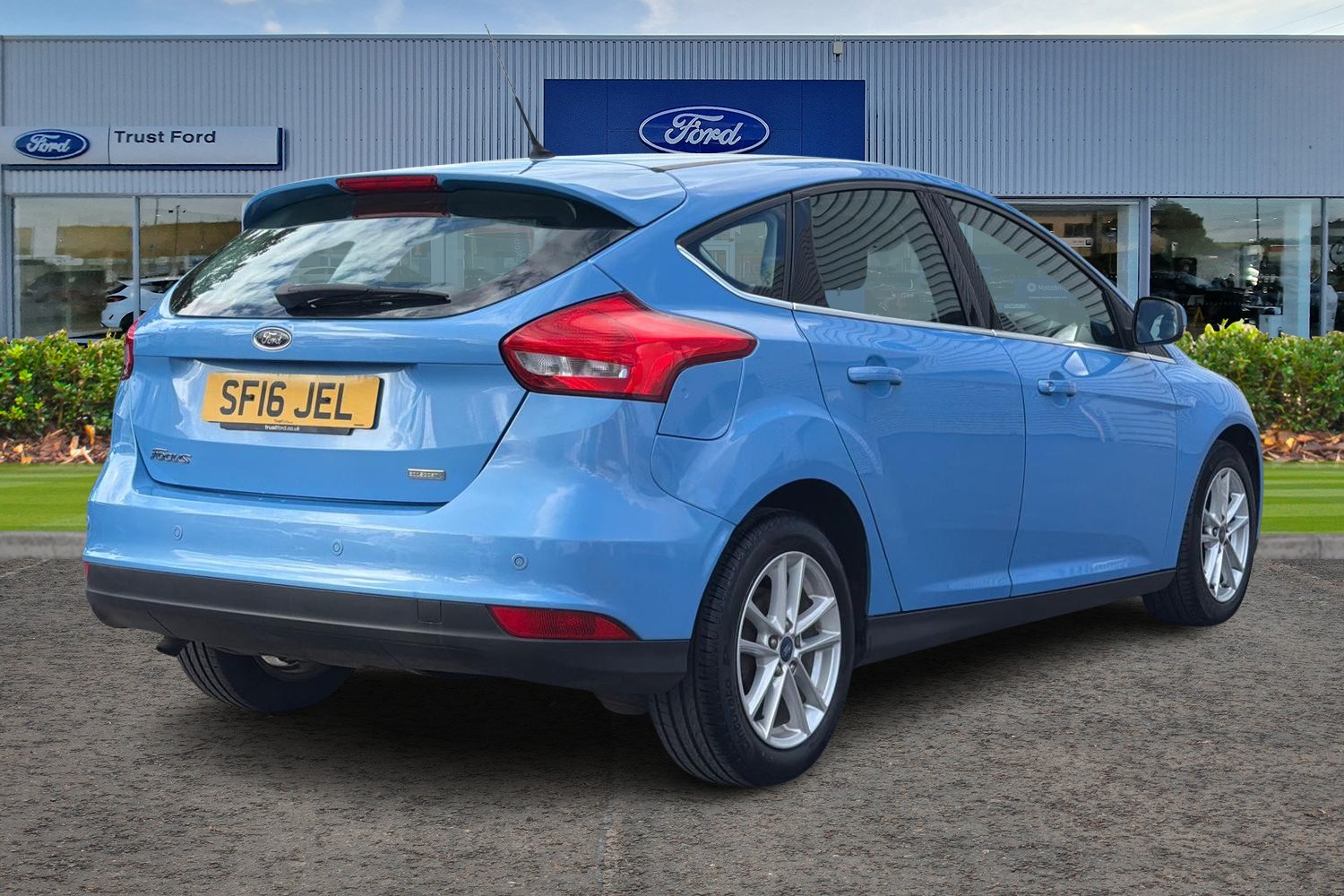 Ford Focus Photo 3