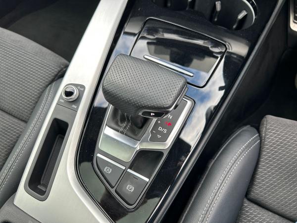 Audi A5 Photo autoimg-9959dce6022aabeff36209c5264f04f5320ae772.jpg