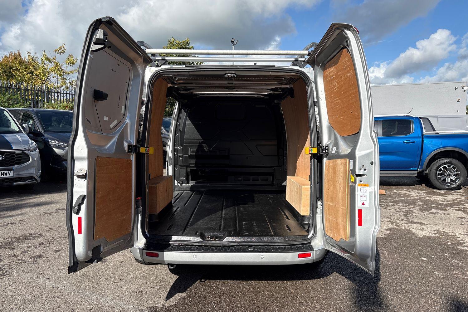 Ford TRANSIT CUSTOM Photo 5