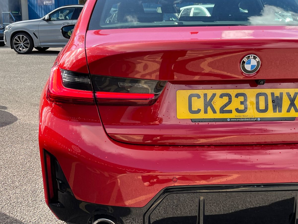 BMW 3 Series Photo 18