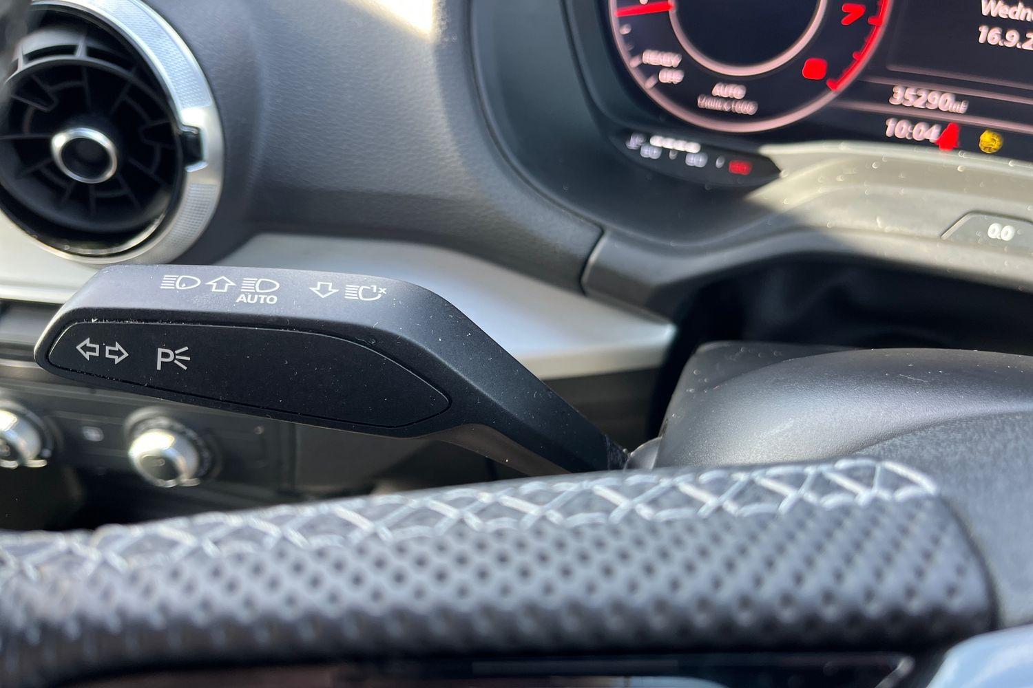 Audi Q2 Photo 13