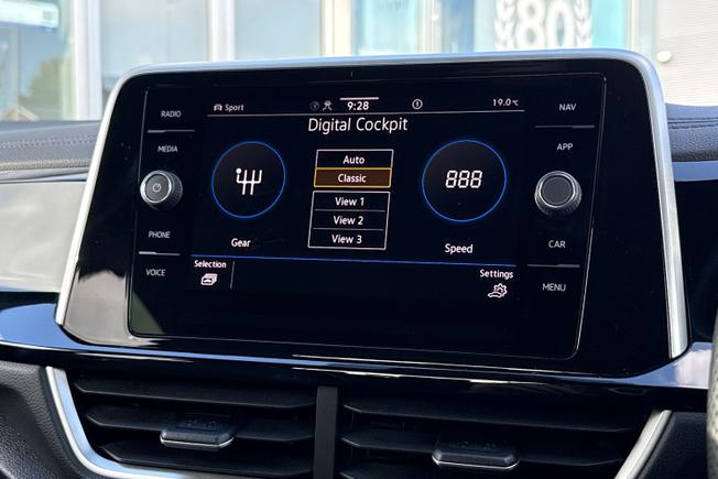 Volkswagen T-Roc Photo 34