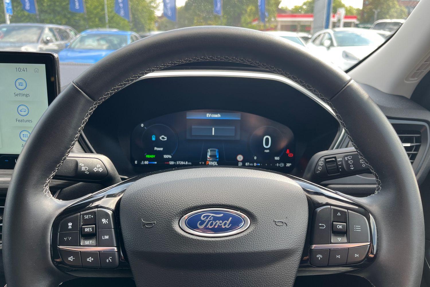 Ford KUGA Photo 11