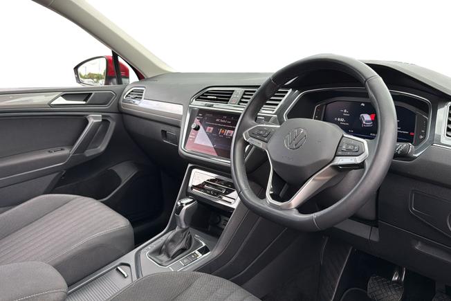 VOLKSWAGEN Tiguan Allspace Photo 6