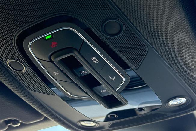 AUDI e-tron Photo 35