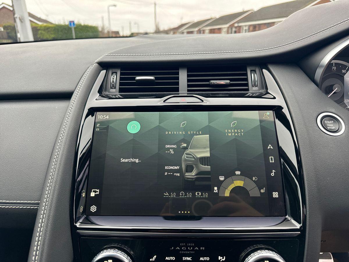 E pace deals apple carplay