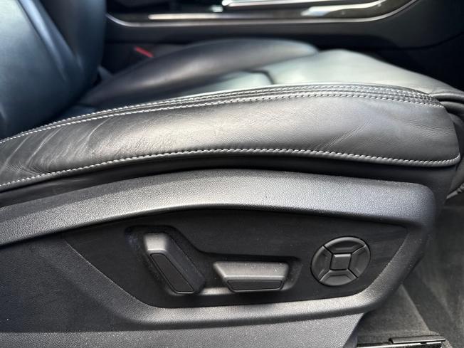 AUDI Q7 Photo 29