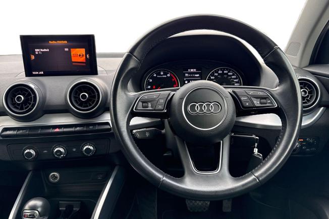 AUDI Q2 Photo 12