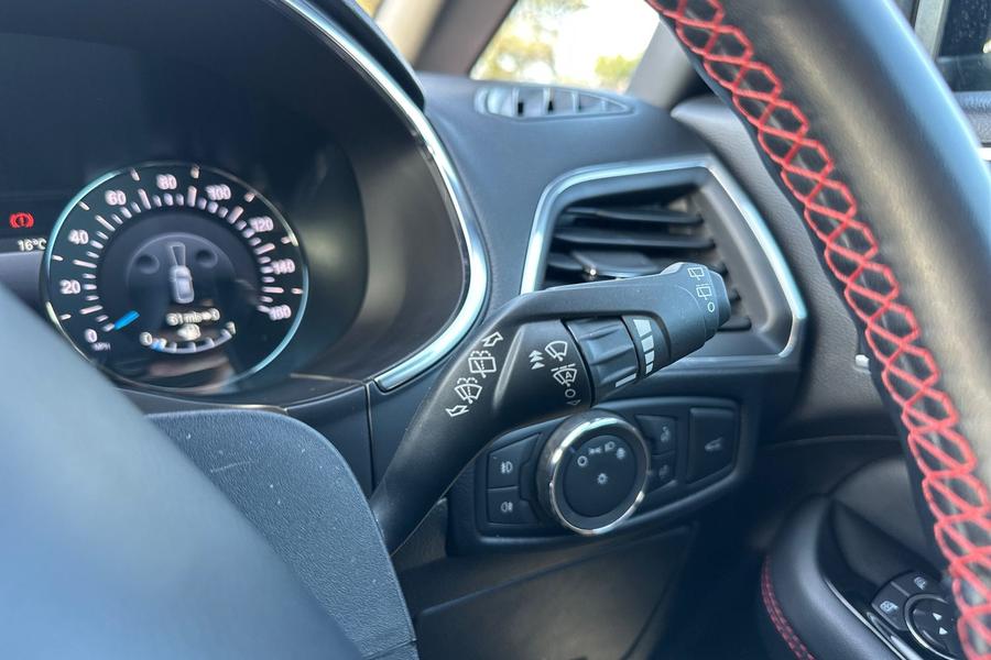 Ford S-MAX Photo autoimg-996cc053fa5fb7c28a52ea0fb6bc0c3d4fd2b3a4.jpg