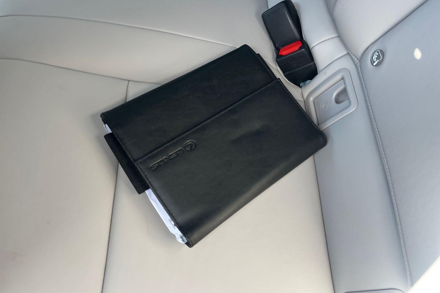 Lexus UX Photo 21