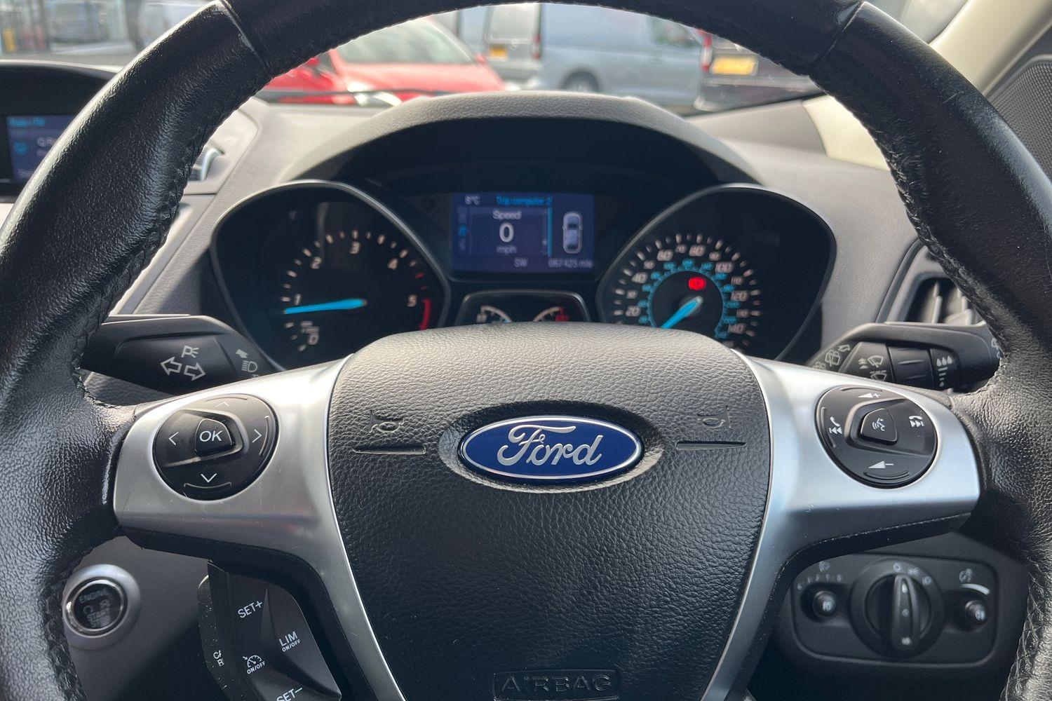 Ford KUGA Photo 11