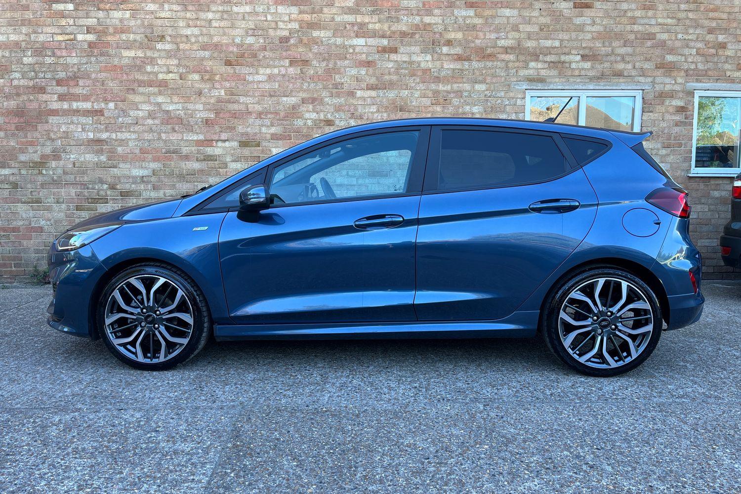 Ford FIESTA Photo 33