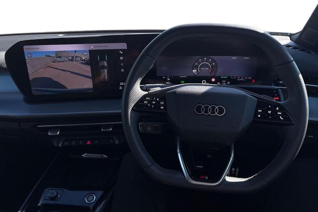 Audi Q3 Photo 11