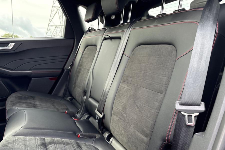 Ford Kuga Photo autoimg-9981c42647919fa3e740cb168d3d6827433e67ef.jpg