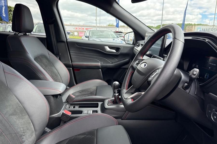 Ford KUGA Photo autoimg-998e2645899465c8586c0b8d51eb2cccf18520cf.jpg