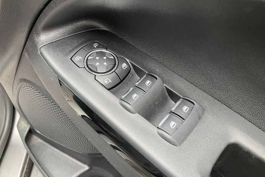 Ford ECOSPORT Photo autoimg-99994b2d3b8ffe2af4f090283a05ee7d78e0e6cb.jpg