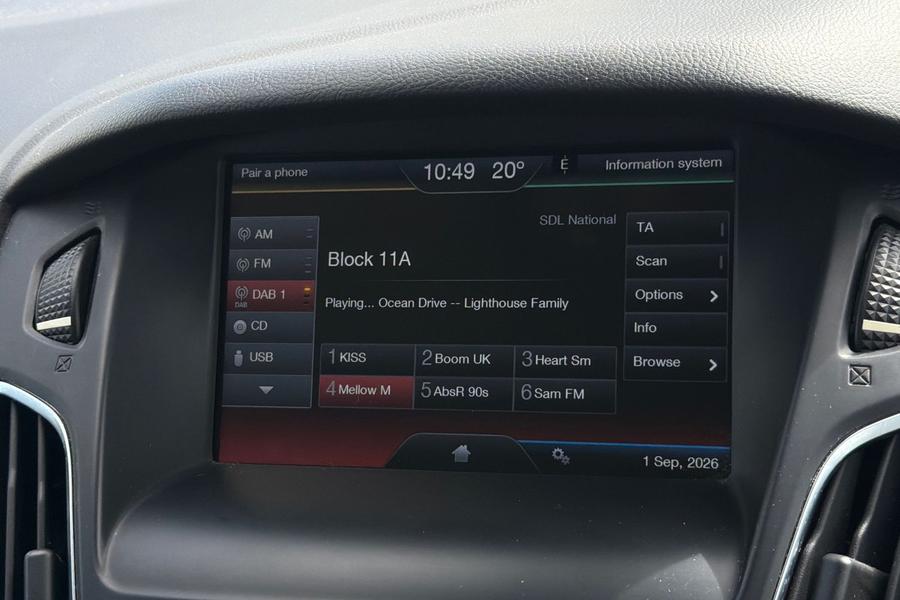Ford Focus Photo autoimg-9999e8ea492af519b0c47e05de86a92b9563a3de.jpg