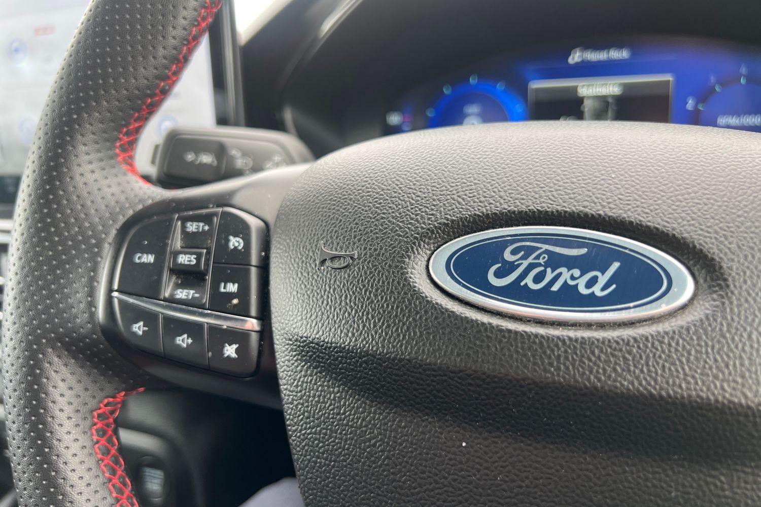 Ford FOCUS Photo 25