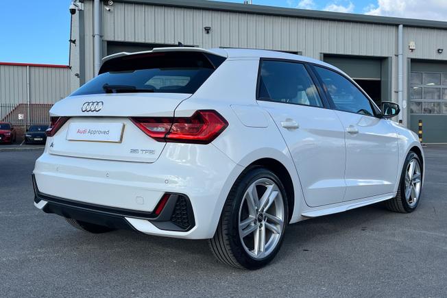 Audi A1 Photo 30