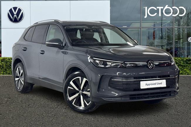 VOLKSWAGEN Tiguan Photo 1