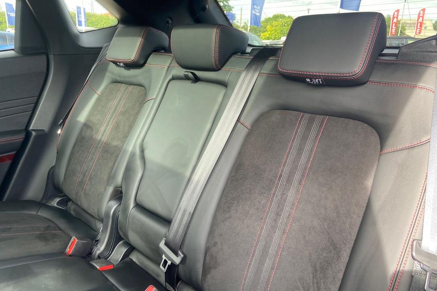 Ford Kuga Photo autoimg-99a2040a1eb593f580e32d5aa50ebc2972d2de88.jpg