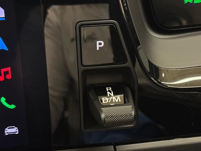 PORSCHE Panamera Photo 12
