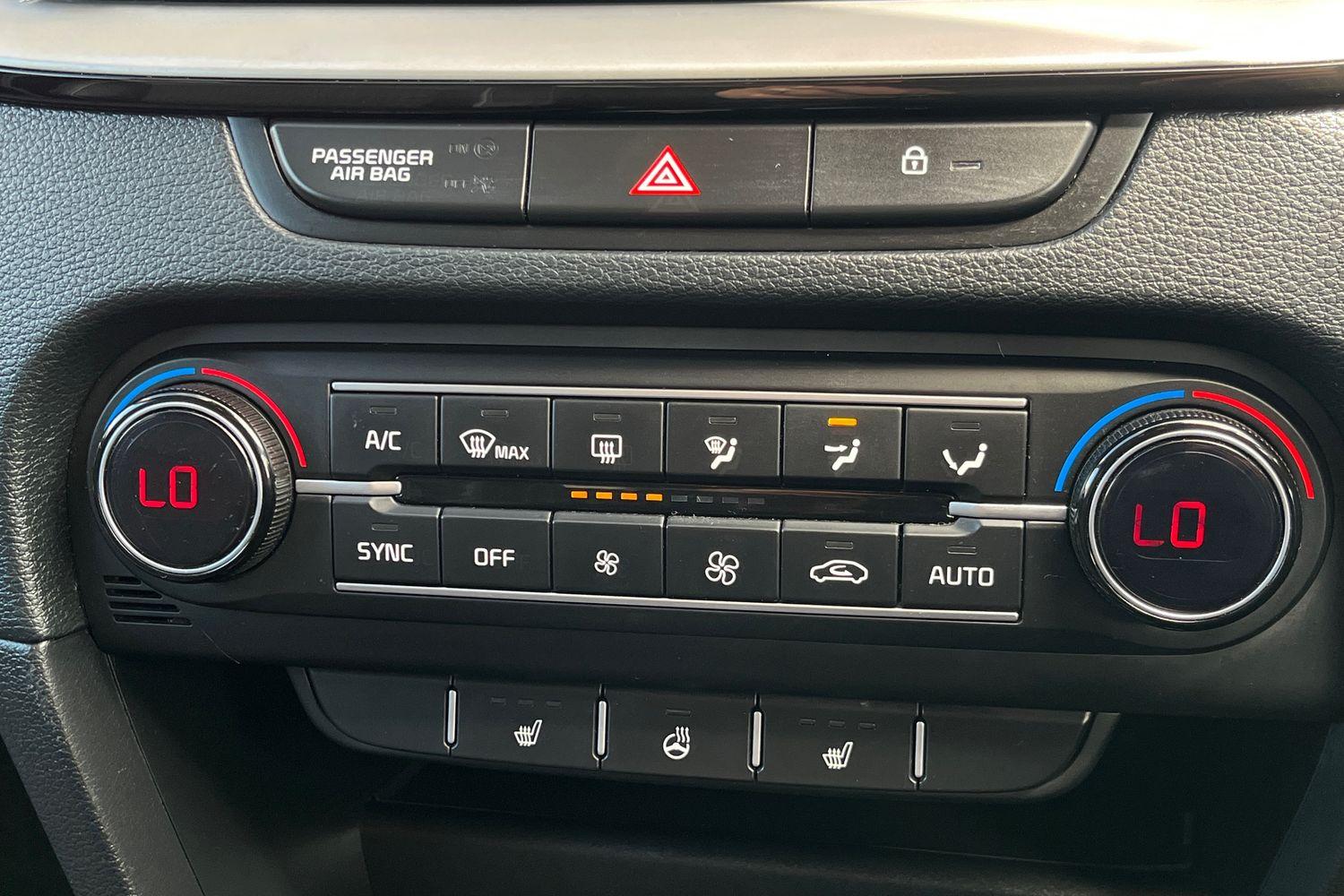 Kia XCEED Photo 30