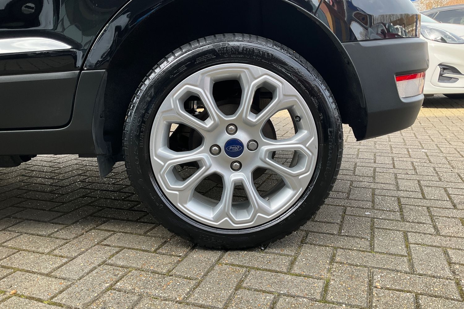 Ford EcoSport Photo 7