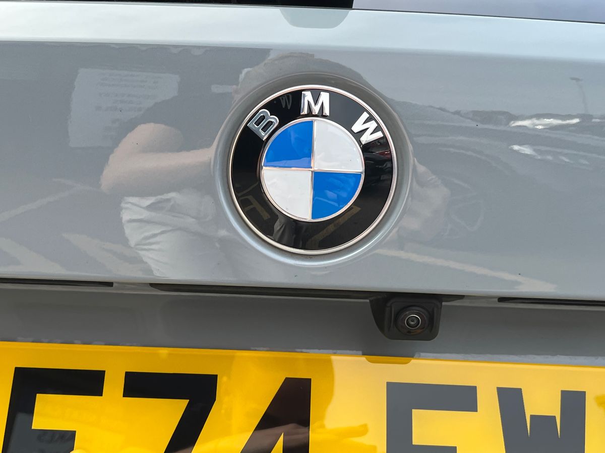BMW 3 Series Photo 23