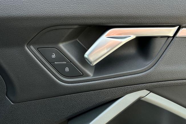 AUDI Q3 Photo 49