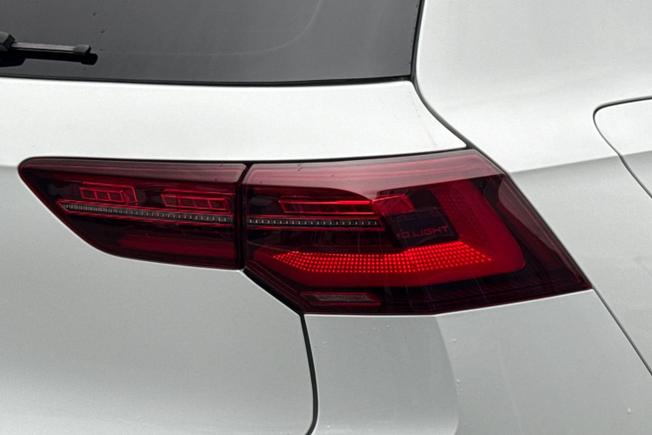 VOLKSWAGEN Golf Photo 18