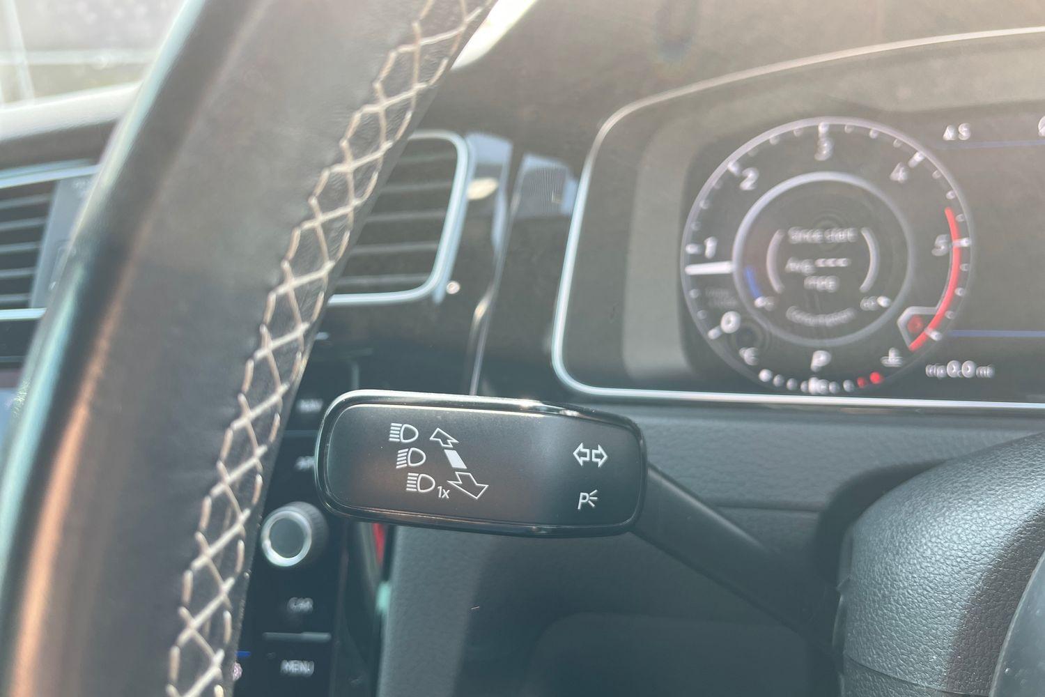 Volkswagen Golf Photo 13