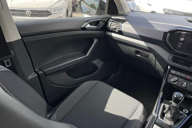 VOLKSWAGEN T-Cross Photo 36