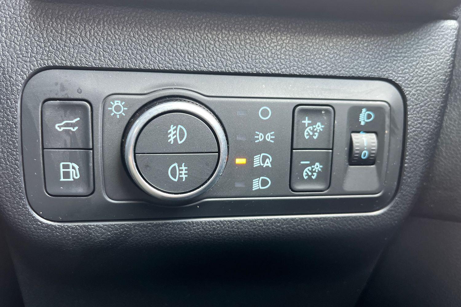 Ford KUGA Photo 29