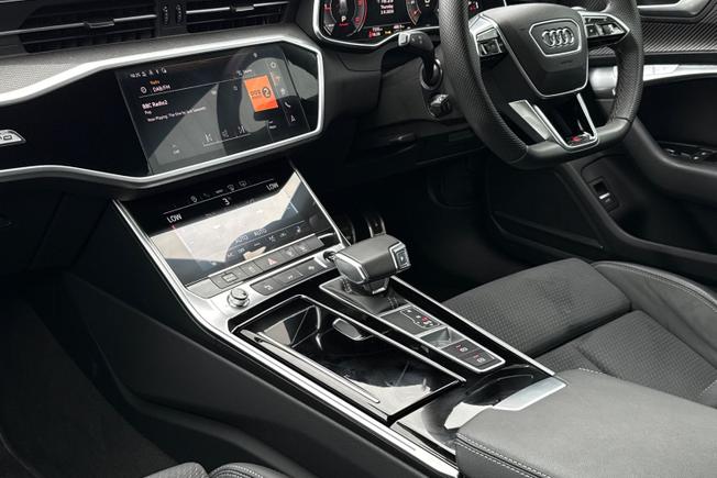 Audi A6 Avant Photo 26