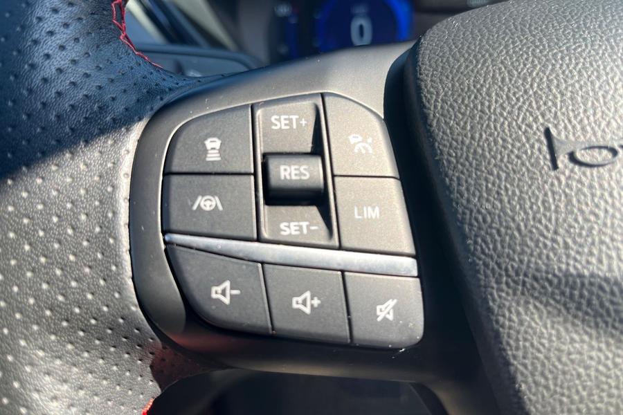 Ford Kuga Photo autoimg-99b668fa397b6ed2d36f7423d8244ebfded1b81c.jpg