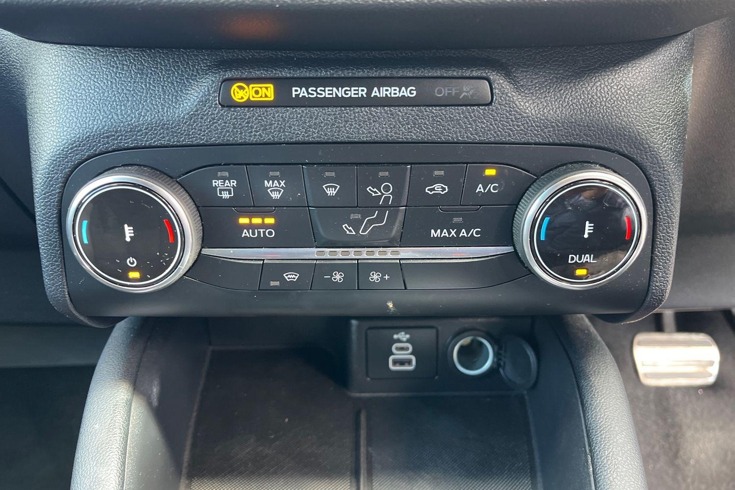 Ford Kuga Photo 29