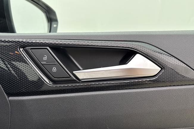 VOLKSWAGEN Polo Photo 28