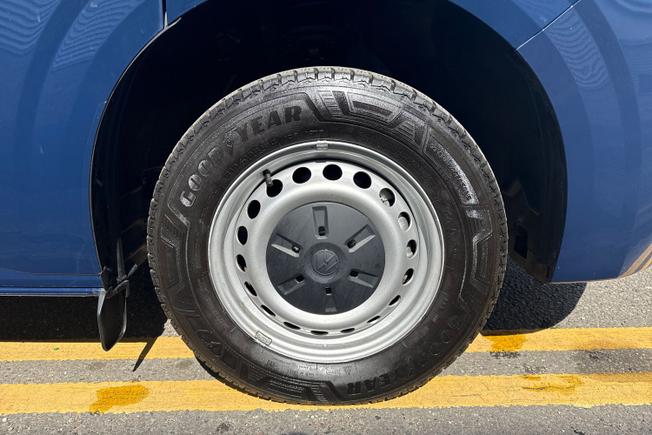 VOLKSWAGEN E-Transporter Photo 5