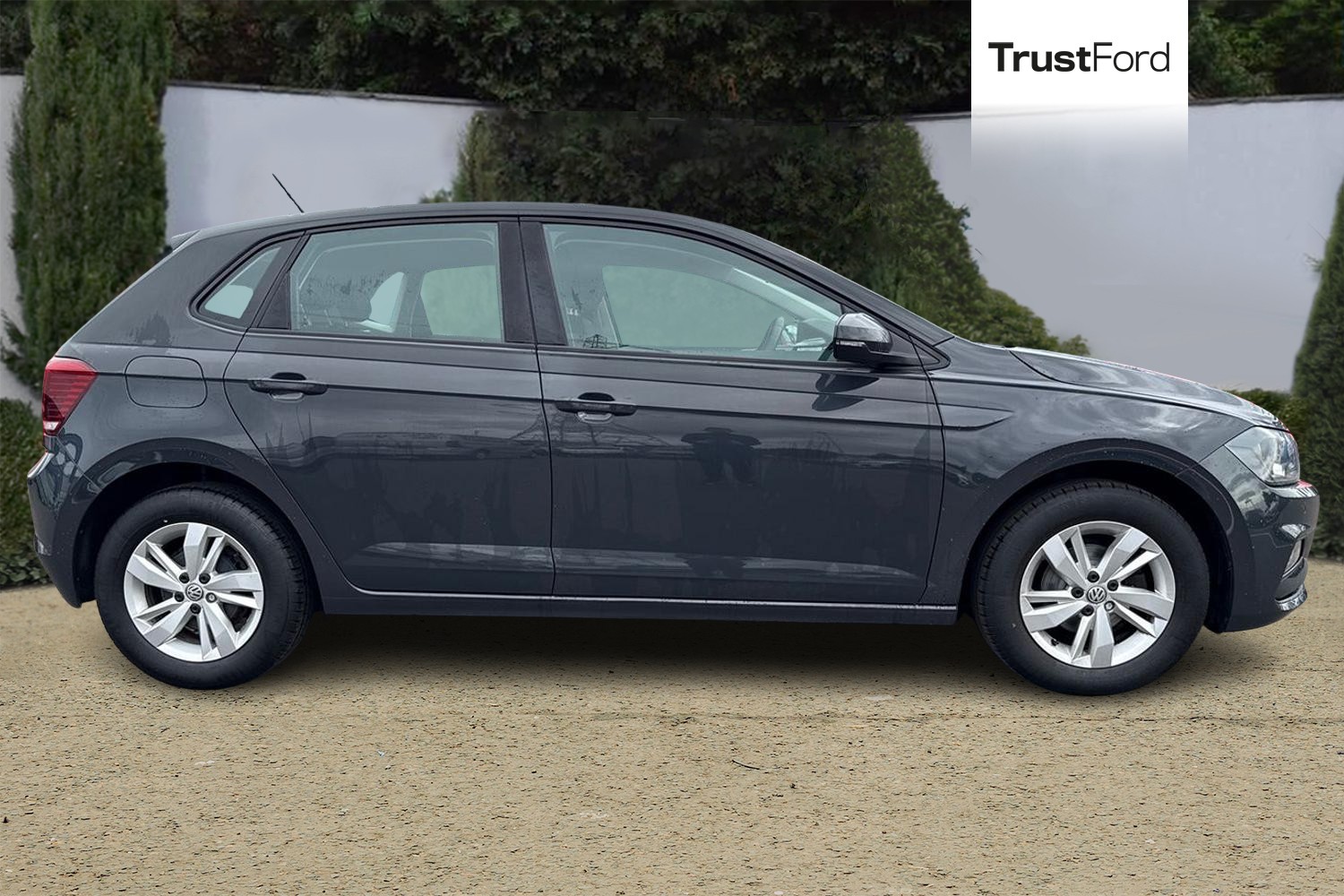 Volkswagen POLO Photo 2
