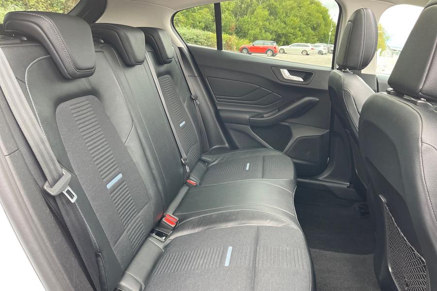Ford Focus Photo autoimg-99c89935623fb5340e94a1b77745c3ed13442859.jpg