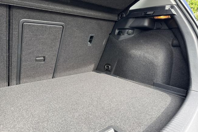 VOLKSWAGEN Golf Photo 21