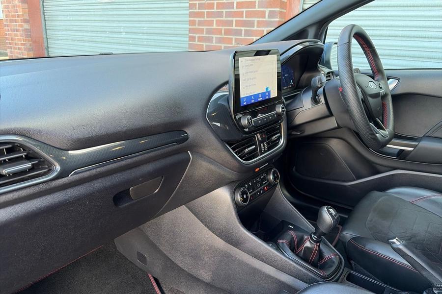 Ford Fiesta Photo autoimg-99cf59b2a25118df050ada43fa0f4c413f594b99.jpg