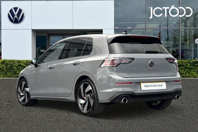 Volkswagen Golf Photo 3