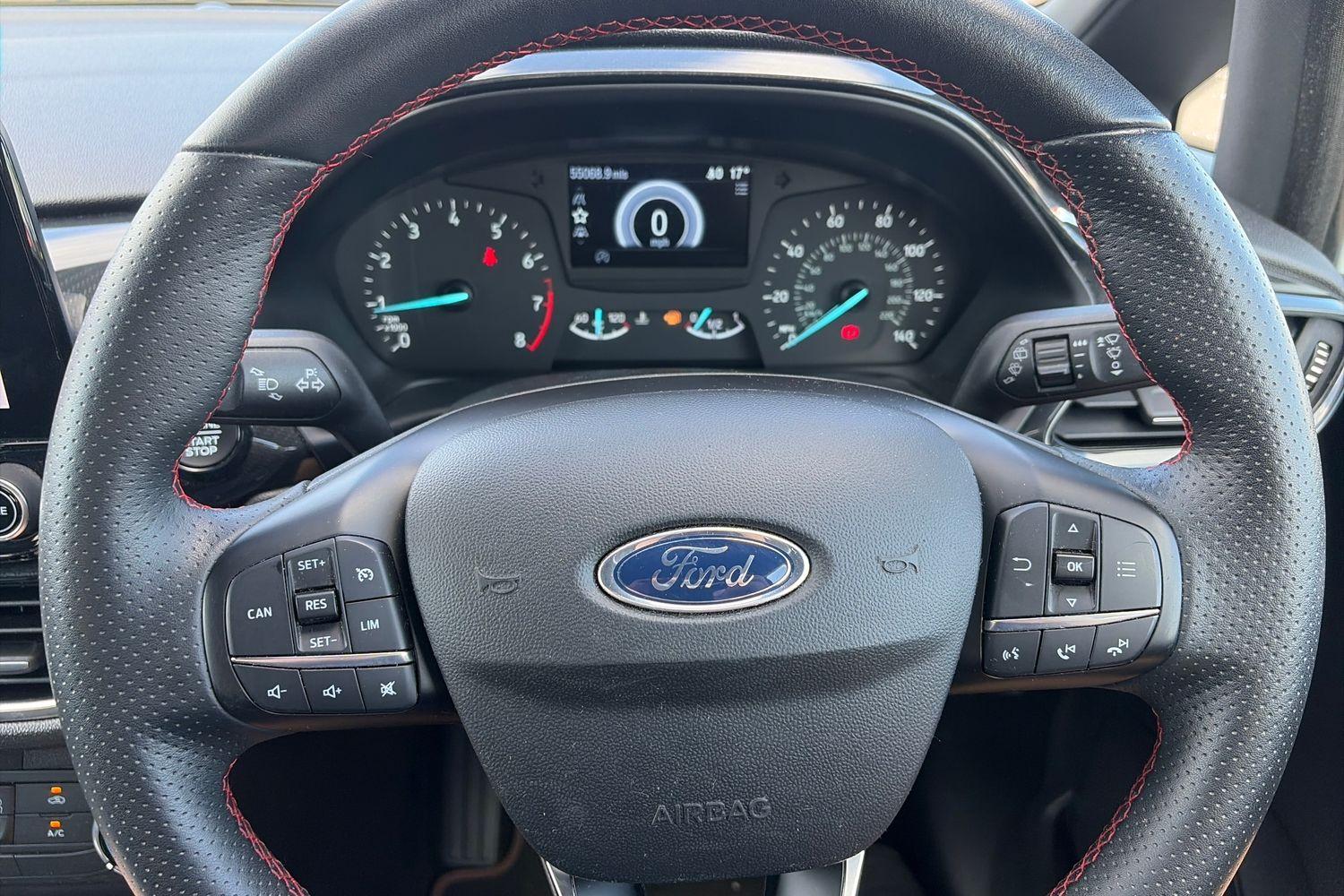 Ford FIESTA Photo 11